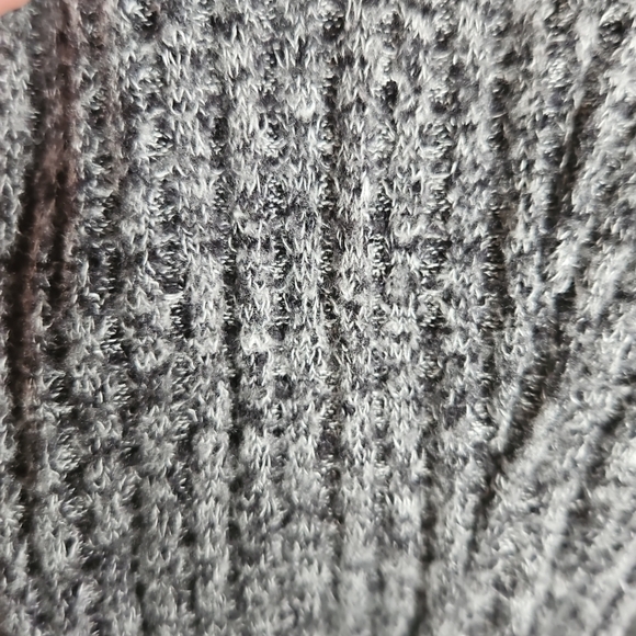 Akemi + Kin Anthropologie Women’s Size Med Gray Waffle Knit Faux Wrap Top - Picture 4 of 5